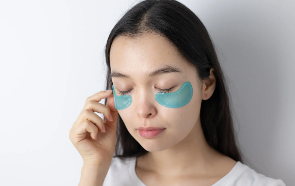 二重埋没手術後の腫れと内出血の経過